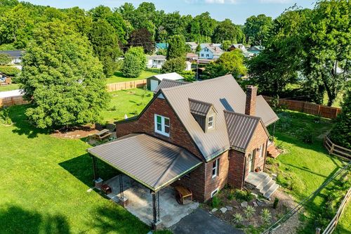 461 S Shady Ave, Damascus, VA, 24236-3102 | Card Image