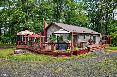 2066 Reading Tpke, ELYSBURG, PA, 17824-7047 | Card Image