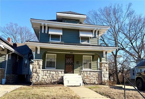 3811 College Ave, Kansas City, MO, 64128-2524 | Card Image
