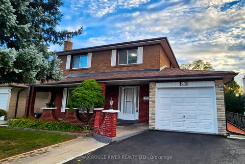 22 Annabelle Dr, Etobicoke, ON, M9V3B6 | Card Image