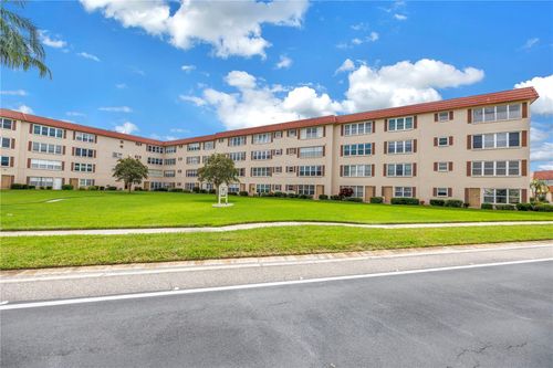 209-9950 62nd Ter N, St Petersburg, FL, 33708-3562 | Card Image