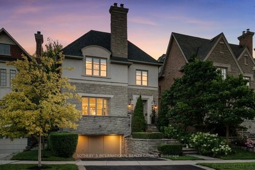 10 True Davidson Dr, Toronto, ON, M4W3X5 | Card Image