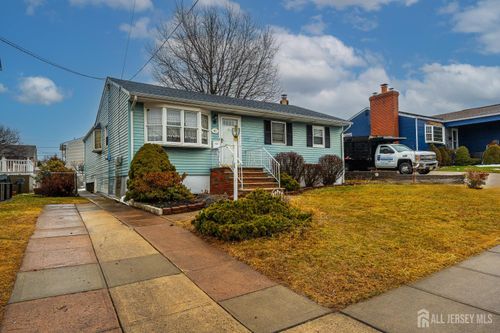 40 South Grove Avenue, Hopelawn, NJ, 08861 | Card Image
