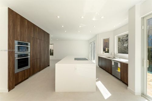 3944 194th Trl, Golden Beach, FL, 33160-2283 | Card Image