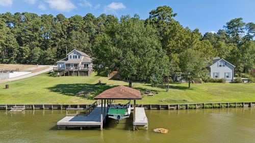 527 Caney Creek Dr, Livingston, TX, 77351-0695 | Card Image