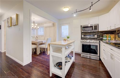 192 Silver Aspen Cres, Kitchener, ON, N2N1J1 | Card Image