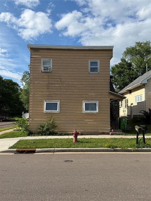 2-1202 Omaha Street, Eau Claire, WI, 54703 | Card Image