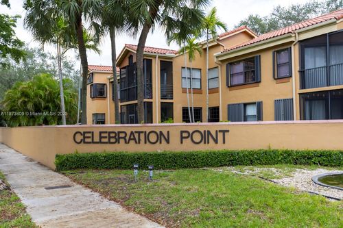 8-15525 Miami Lakeway N, Miami Lakes, FL, 33014-5597 | Card Image