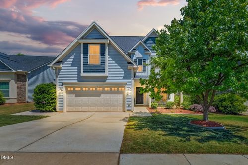 422 Lone Pine Loop, Fuquay Varina, NC, 27526-3723 | Card Image