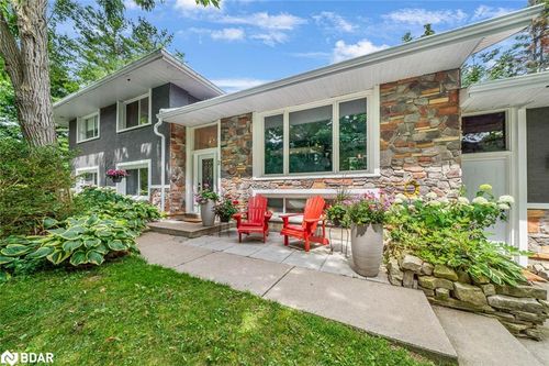 2 Noraline Ave, Midhurst, ON, L9X0M8 | Card Image