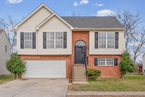 125 Sumner Meadows Ln, Hendersonville, TN, 37075-2590 | Card Image