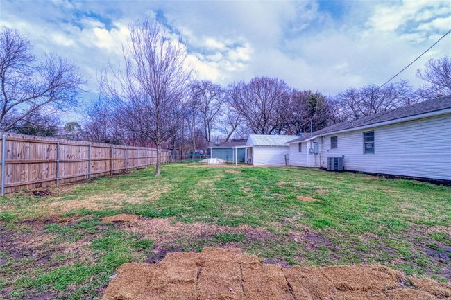 516 S Church St, House other with 3 bedrooms, 2 bathrooms and null parking in Pilot Point TX | Image 31