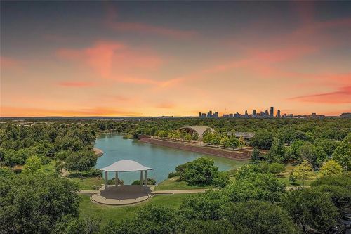 642-1701 Simond Ave, Austin, TX, 78723-4783 | Card Image