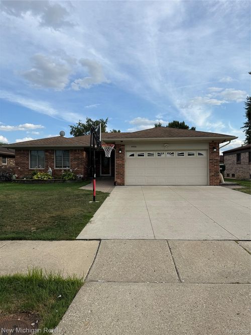 4966 Peachtree Drive, Sterling Heights, MI, 48310 | Card Image