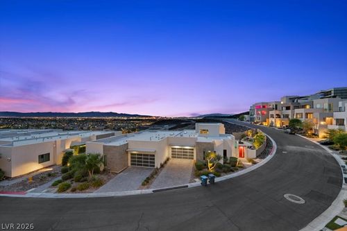 386 Solitude Peak Ln, Henderson, NV, 89012-5841 | Card Image