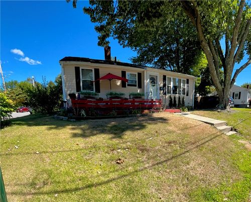 2 Simpson St, North Providence, RI, 02911-2311 | Card Image