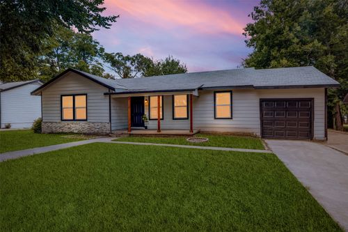 117 Parkview Dr, Arlington, TX, 76010-1334 | Card Image