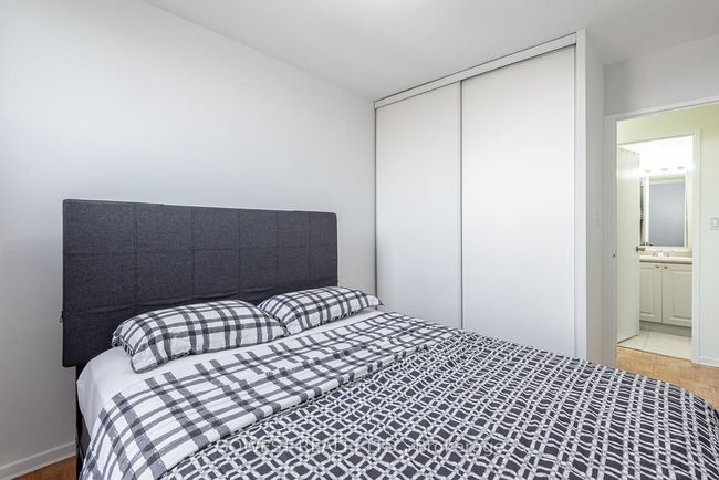 615 - 60 Pavane Linkway, Condo with 2 bedrooms, 1 bathrooms and 1 parking in North York ON | Image 27