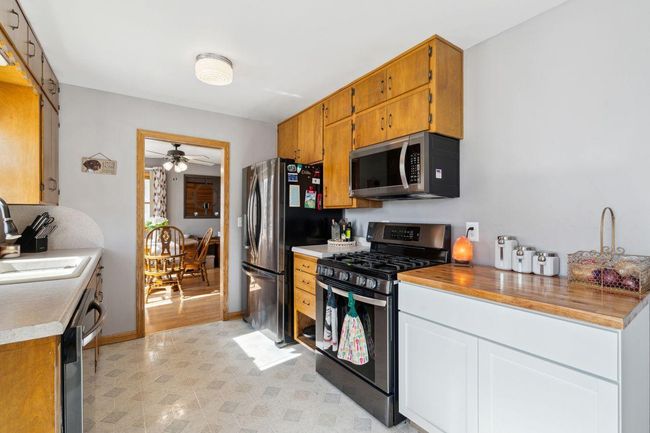 Kitchen | Image 16