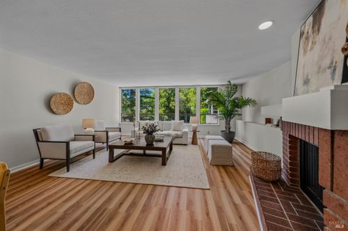 124 Professional Center Parkway, San Rafael, CA, 94903 | Card Image