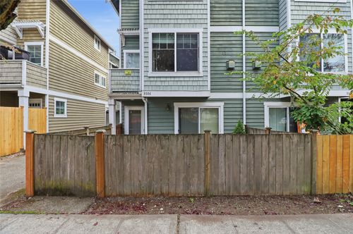 8504 Nesbit Ave N, Seattle, WA, 98103-4035 | Card Image