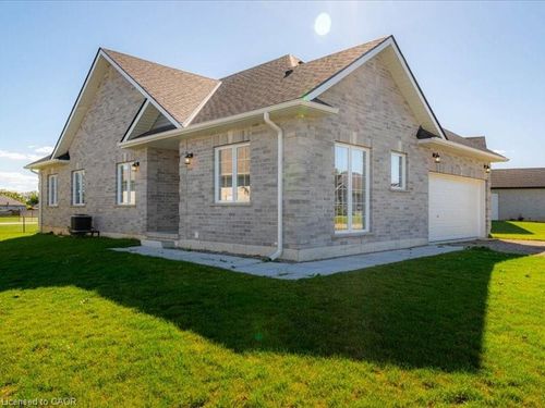 110 Delong Dr, Norwich, ON, N0J1P0 | Card Image