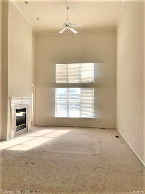 41593 Cummings Ln, Novi, MI, 48377-2851 | Card Image