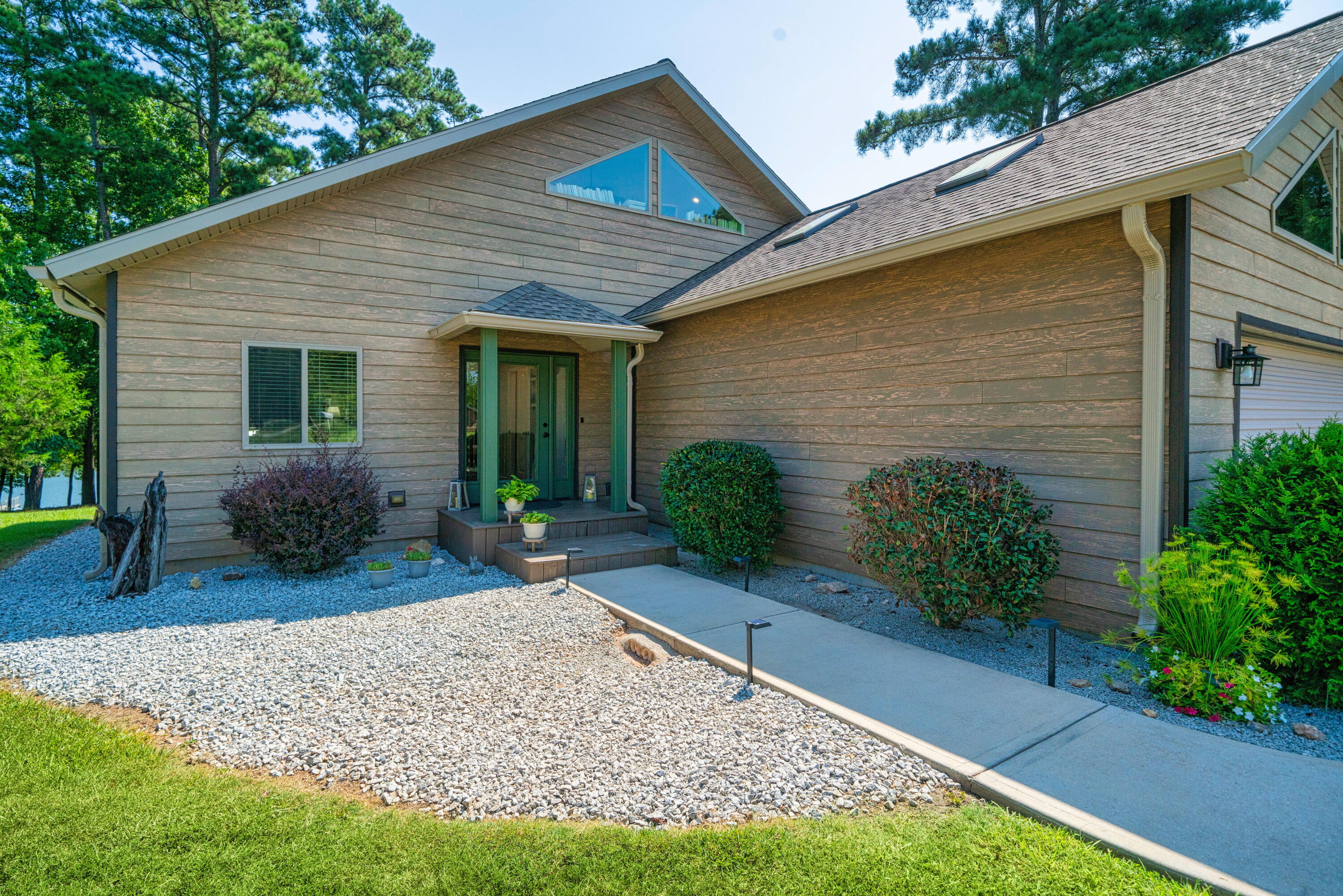 Shore Line Dr, Tignall, GA 30668