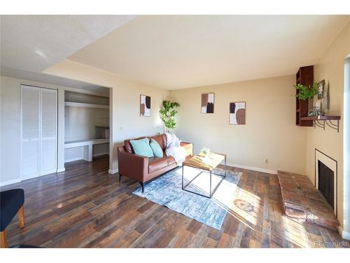 207c-7665 E Eastman Ave, Denver, CO, 80231-7154 | Card Image