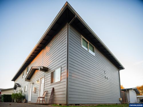 1009 Ring St Ne, Keizer, OR, 97303-4837 | Card Image