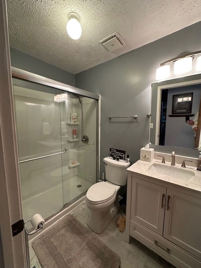 625 Robin St, House other with 3 bedrooms, 3 bathrooms and 2 parking in Bluefield VA | Image 16