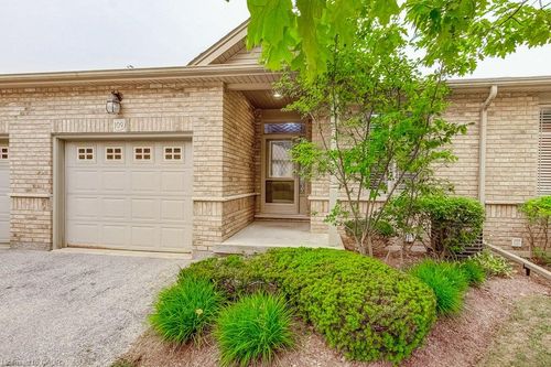 109-20 Isherwood Avenue, Cambridge, ON, N1R8P9 | Card Image