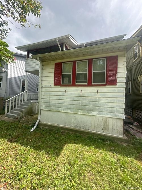 140 Geneva St, Highland Park, MI, 48203-2734 | Card Image