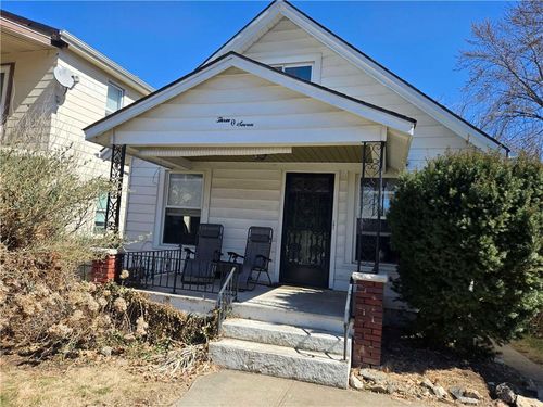 307 White Ave, Kansas City, MO, 64123-1937 | Card Image