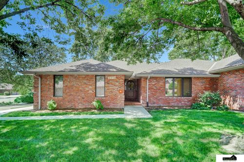 2215 Heritage Pines Ct, Lincoln, NE, 68506-2874 | Card Image