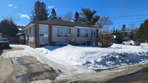 43 Charlton Cres, North Bay, ON, P1A3M8 | Card Image