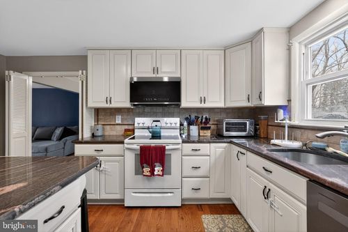 4517 E Yates Rd, BENSALEM, PA, 19020-4944 | Card Image