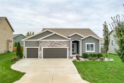 108 Sw Ayden Ln, Blue Springs, MO, 64064-4516 | Card Image