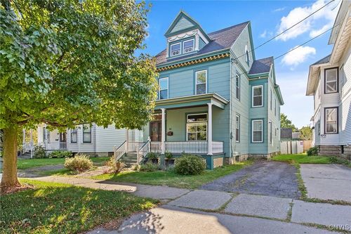 82 E Utica St, Oswego, NY, 13126-2756 | Card Image
