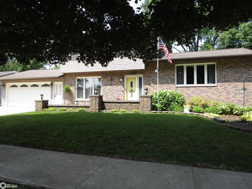 111 Slayton Ave, Iowa Falls, IA, 50126-1601 | Card Image