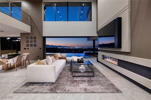 810 Dragon Glen Dr, Henderson, NV, 89012 | Card Image