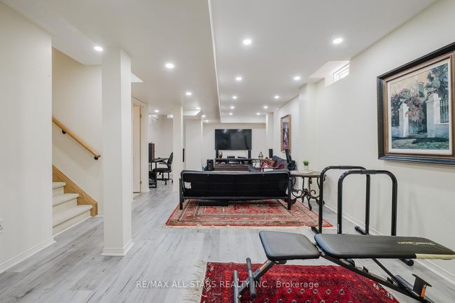 19 Coronet St, House other with 4 bedrooms, 4 bathrooms and 4 parking in Stouffville ON | Image 32