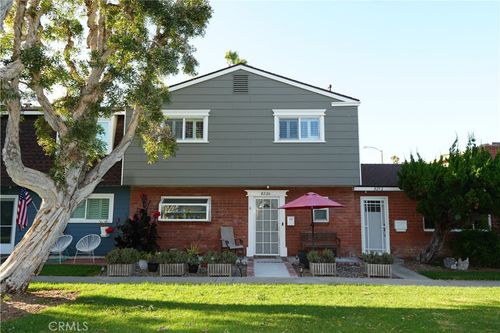 8226 Pennington Dr, Huntington Beach, CA, 92646-6740 | Card Image