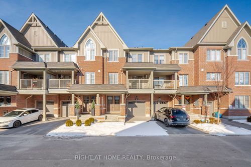 48 Porcelain Way, Whitby, ON, L1R0R6 | Card Image