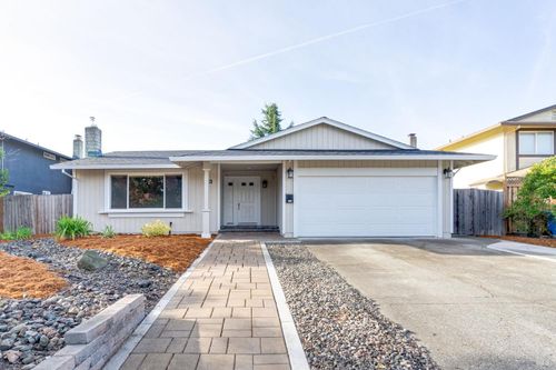 2038 Crinella Drive, Petaluma, CA, 94954 | Card Image
