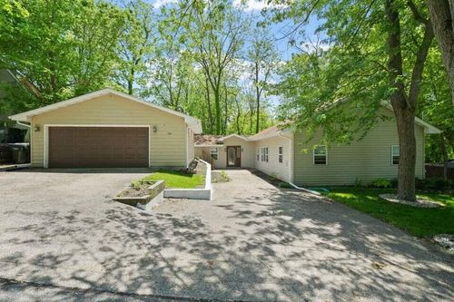 509 Sunset Rd, Twin Lakes, WI, 53181-9401 | Card Image