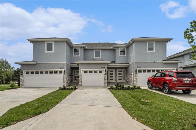 22903 W 72 Nd Ter, Townhouse with 4 bedrooms, 4 bathrooms and null parking in Shawnee KS | Image 29