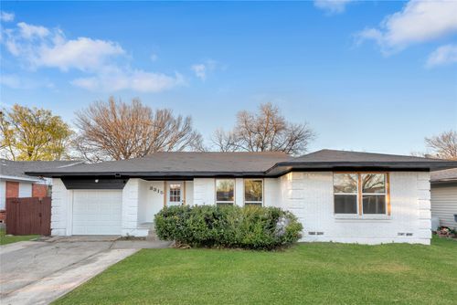 3315 Crest Ridge Dr, Dallas, TX, 75228-3438 | Card Image