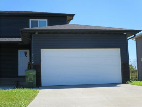 4310 S Mourning Dove Drive, Waterloo, IA, 50702 | Card Image