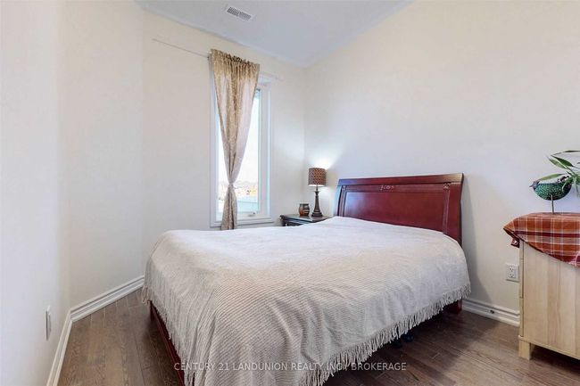 8 La Tache Cres, House attached with 4 bedrooms, 4 bathrooms and 4 parking in Markham ON | Image 17